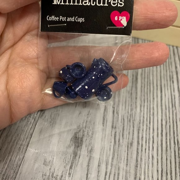 Make It Love It Miniatures Doll House Accessories Cookware Pitcher And More NWT - Picture 7 of 12